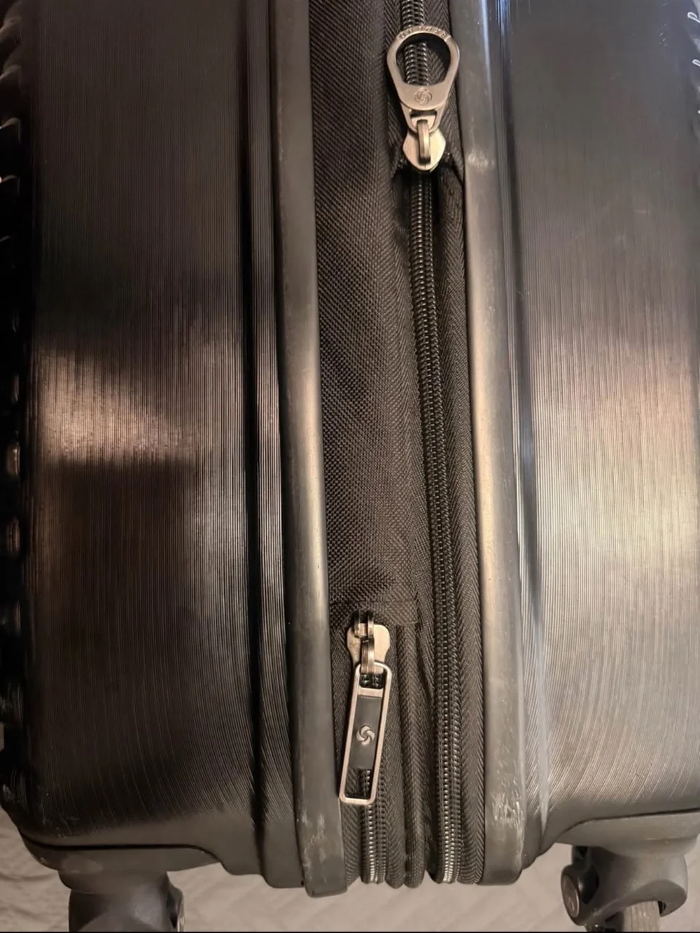 Samsonite Textured Hard-Shell Carry-On Luggage - Black